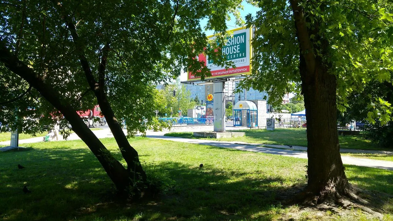 Rent0Nline Niepodleglosci Rooms Metro Warsaw Poland
